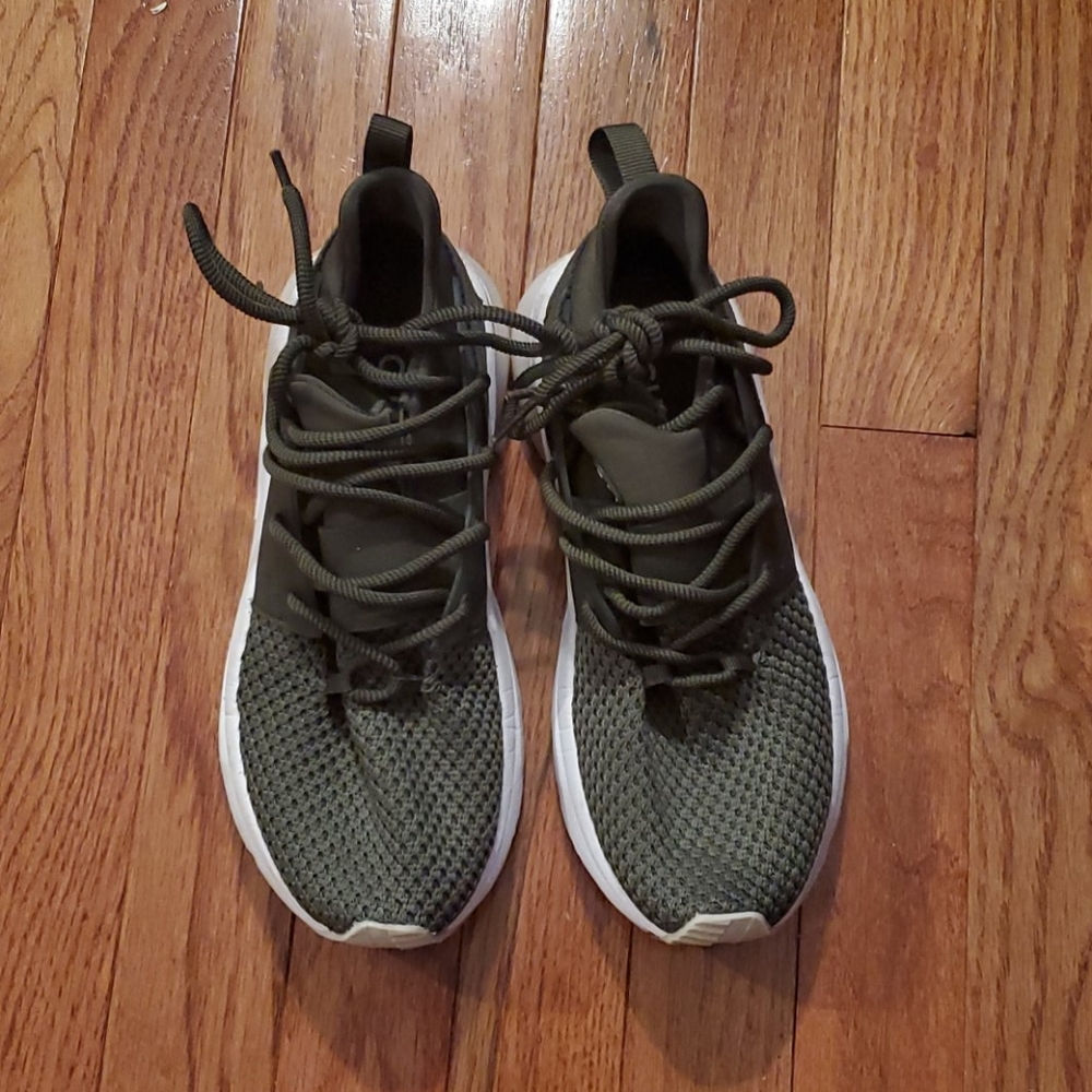 Champion Sneakers